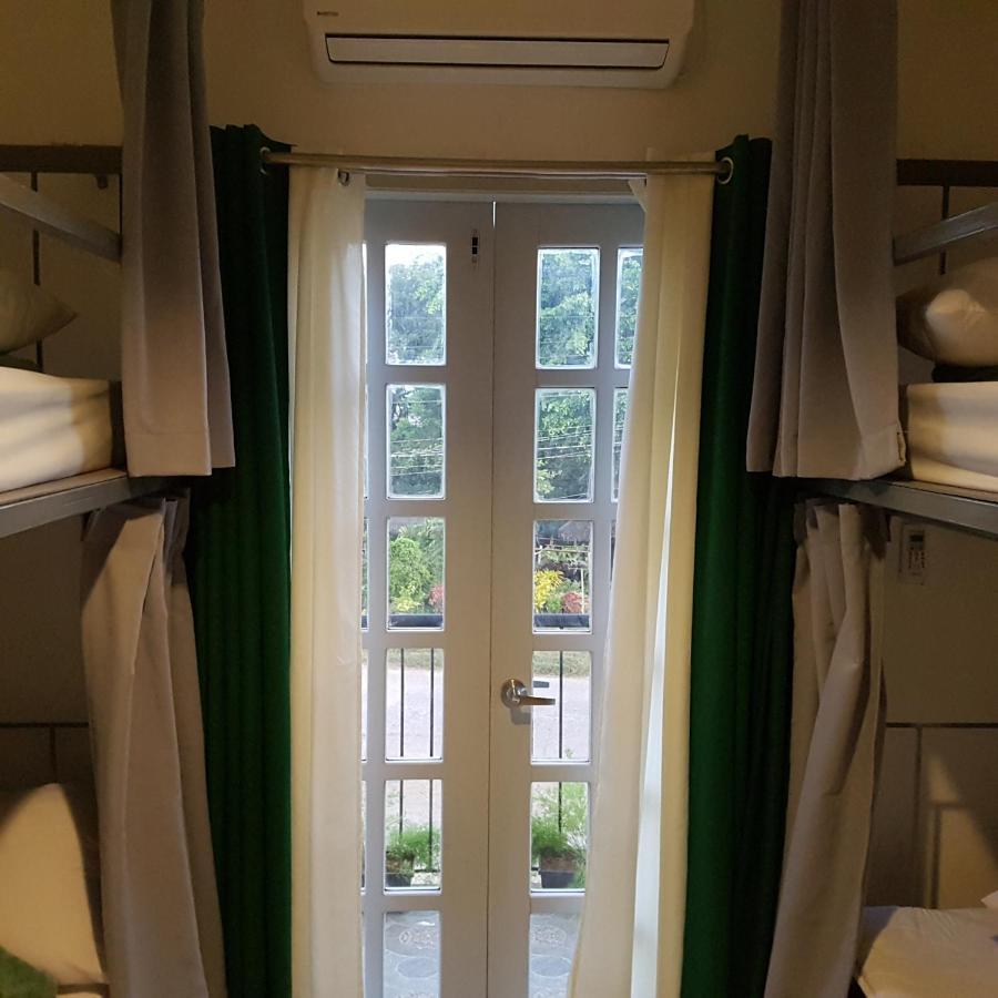 Green Turtle Backpackers Guesthouse, פורטו פרינססה מראה חיצוני תמונה